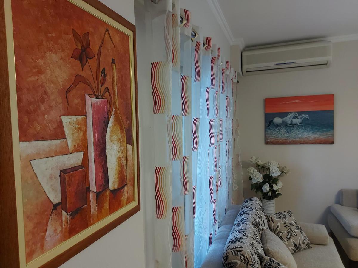 Bral Apartments 8 Two-Bedroom Beachfront Durrës Zewnętrze zdjęcie