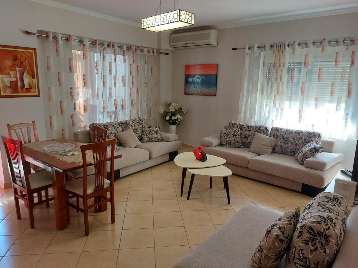 Bral Apartments 8 Two-Bedroom Beachfront Durrës Zewnętrze zdjęcie