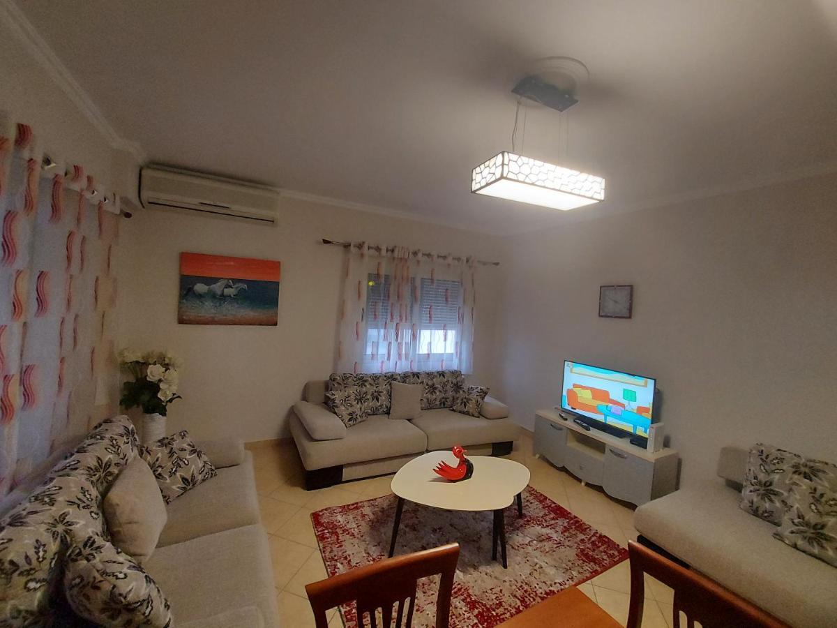 Bral Apartments 8 Two-Bedroom Beachfront Durrës Zewnętrze zdjęcie