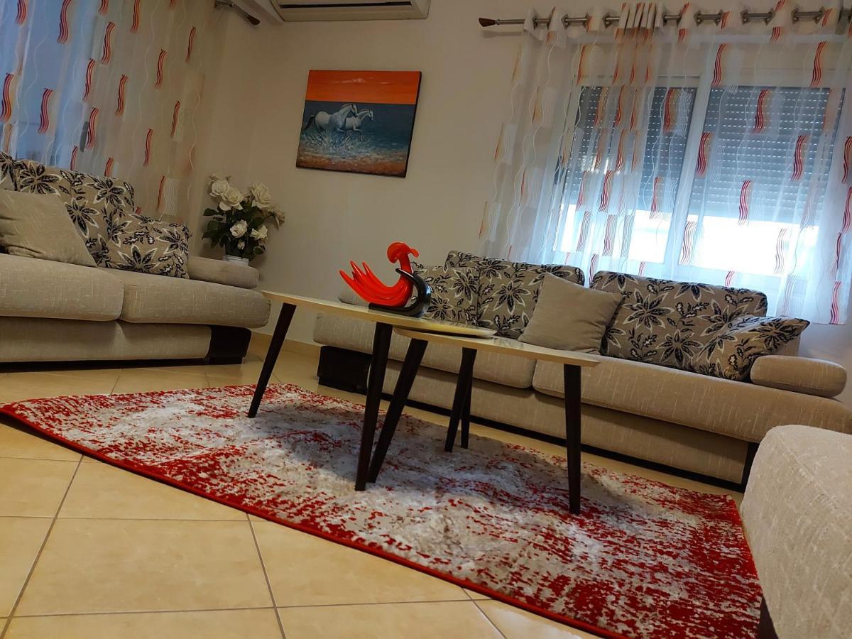 Bral Apartments 8 Two-Bedroom Beachfront Durrës Zewnętrze zdjęcie