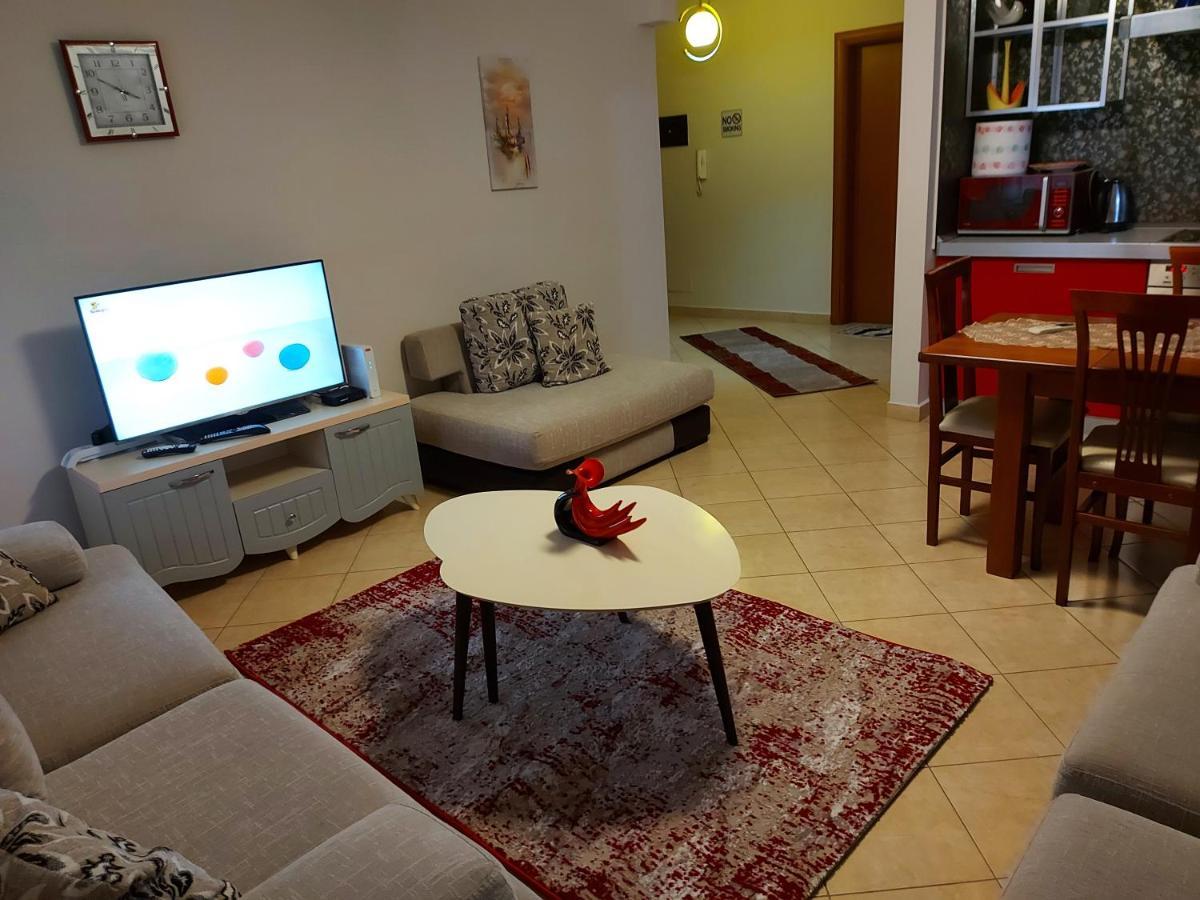 Bral Apartments 8 Two-Bedroom Beachfront Durrës Zewnętrze zdjęcie