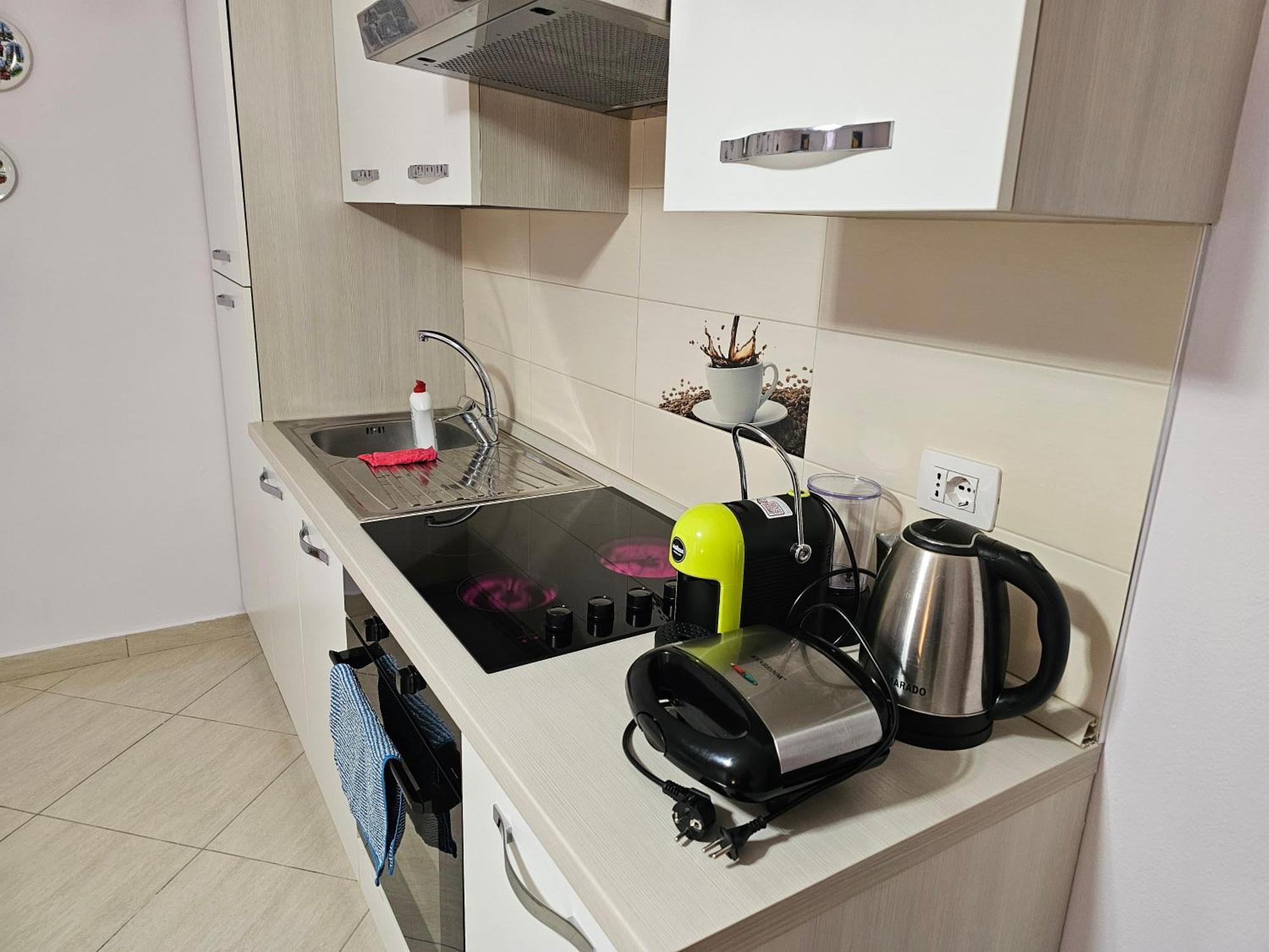 Bral Apartments 8 Two-Bedroom Beachfront Durrës Zewnętrze zdjęcie